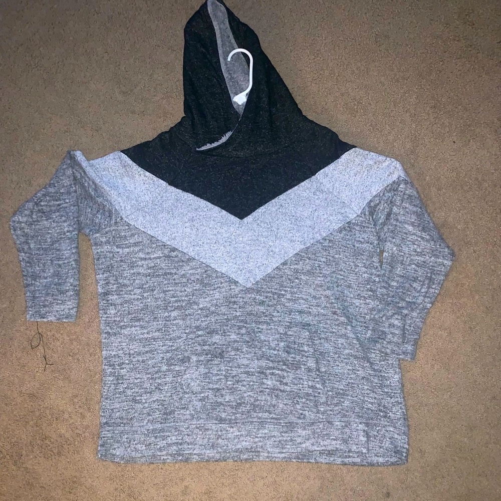 Maurices long sleeve hooded causal shirt